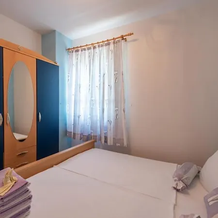 Lucija 4 By Guide Apartment