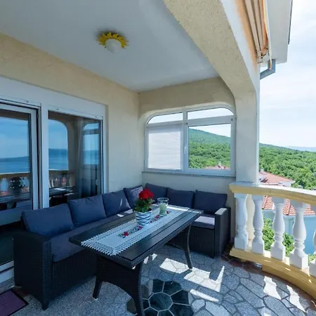 Apartment Lucija 4 By Guide *