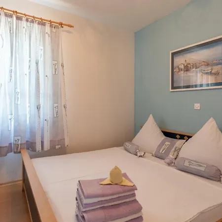 Apartment Lucija 4 By Guide